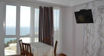 Фото номера Апартаменты с видом на море Гостиница Guest House Azhur г. Гаспра 3