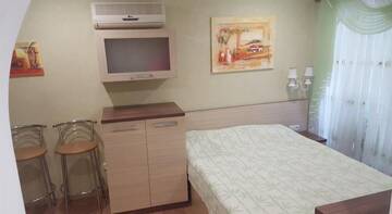 Фото номера Трехместный номер &quot;Комфорт&quot; Гостиница Guest House Kayros г. Гаспра 9