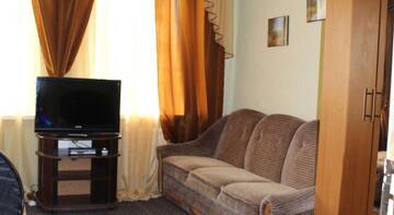 Фото номера Семейный номер с видом на горы Гостиница Guest house Svetik Semizvetik г. Гаспра 8